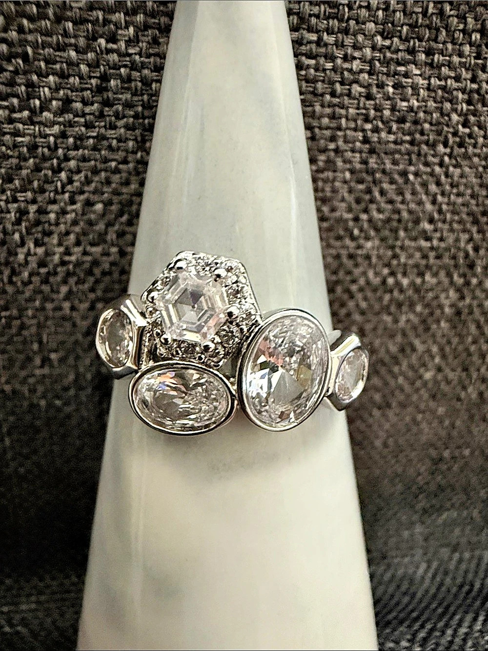 Bomb party OG size 8 ring